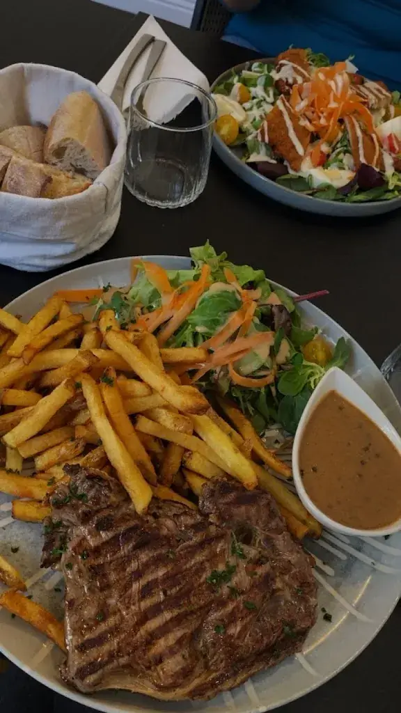 Anna_LA BRASSERIE DU 11éme_Marseille_review