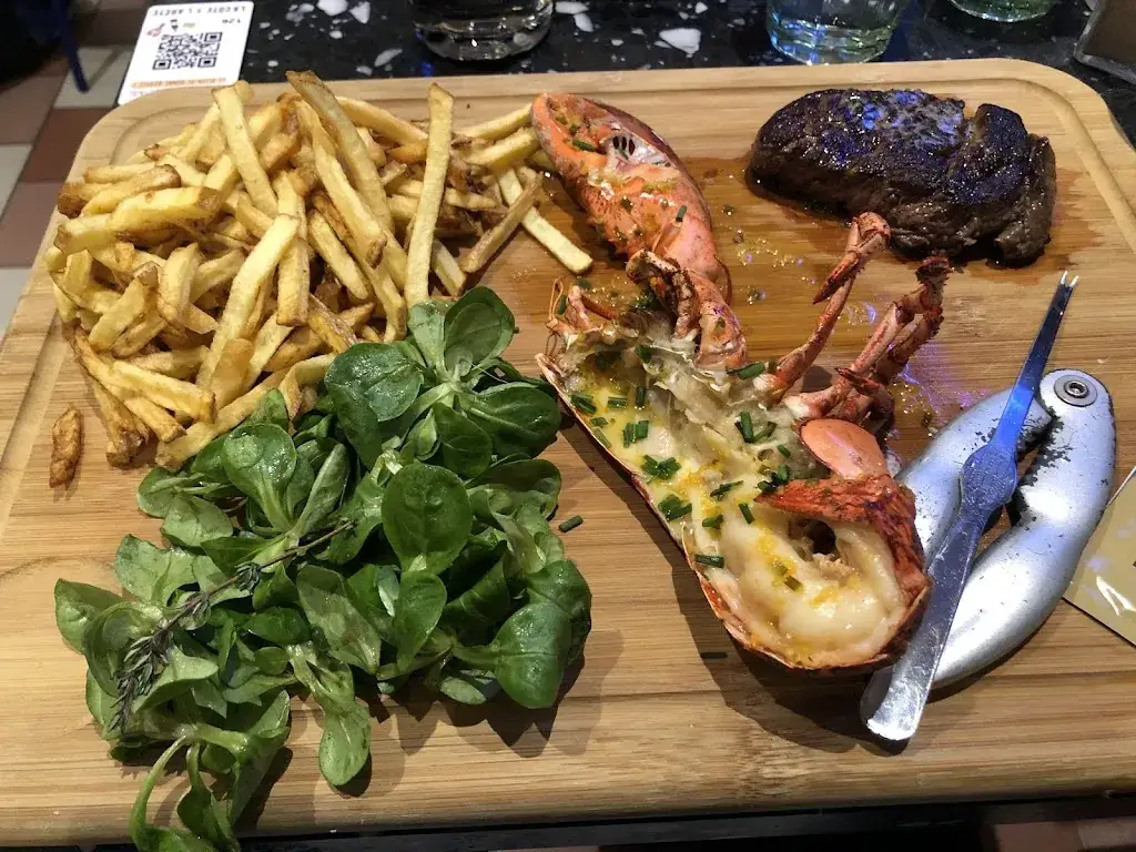 Armadhini Darmawan_La Côte et L'Arête - Toulon - La Valette_Valette-du-Var_recensione