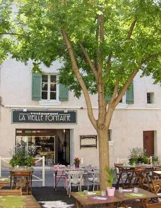 Restaurant La Vieille Fontaine La Valette du var restaurant in Valette-du-Var