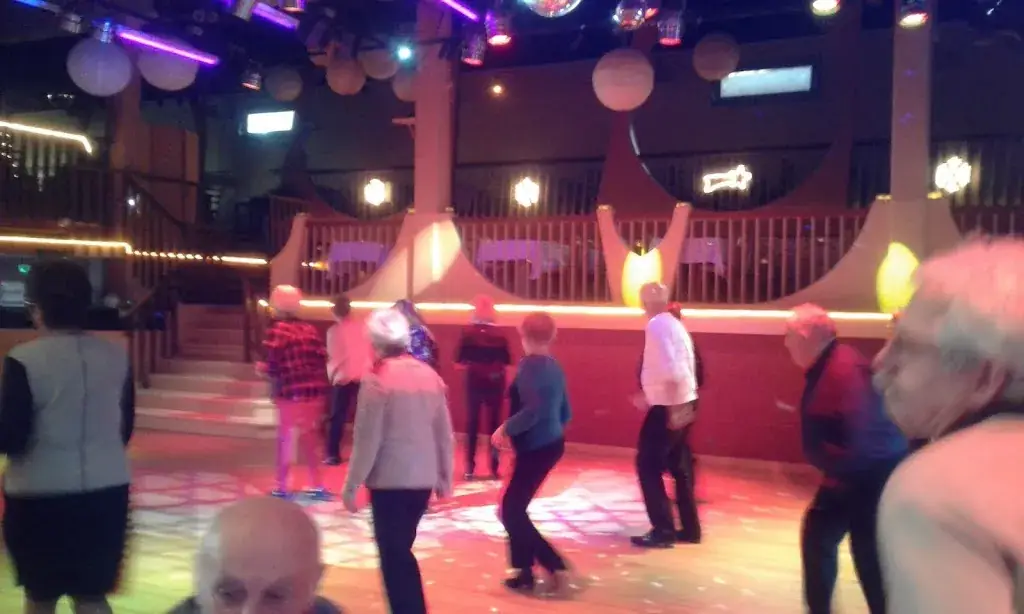 coulaud claudine_Restaurant Des Balmes Le Tahiti_Romans-sur-Isère_review