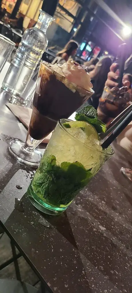 Marie-bruna .R_GOLD EAGLES Restaurant Brasserie Pub_Marseille_review