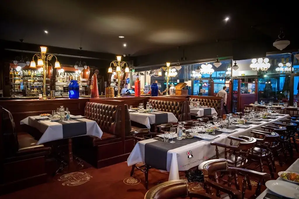 GOLD EAGLES Restaurant Brasserie Pub restaurant in Marseille