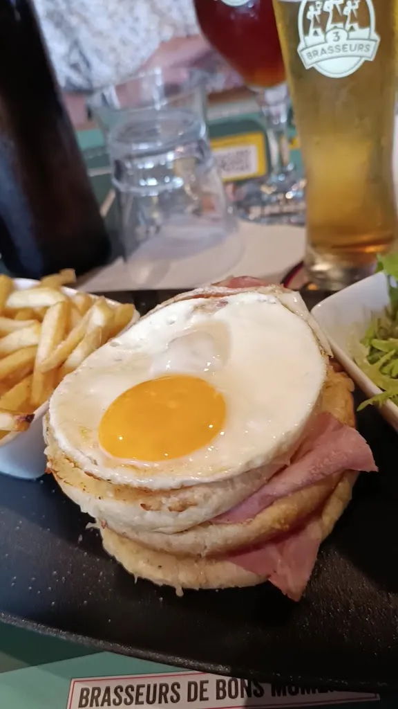 Les 3 Brasseurs_Marseille_slider_image_2