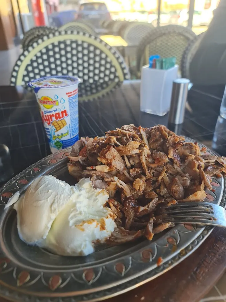 Musa Arif_Mevlana Restaurant_Marseille_review