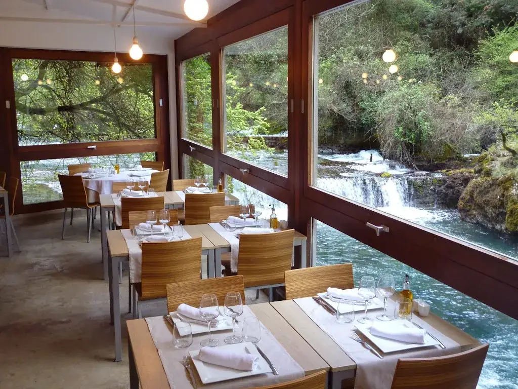 Restaurant Philip_Fontaine-de-Vaucluse_slider_image_1