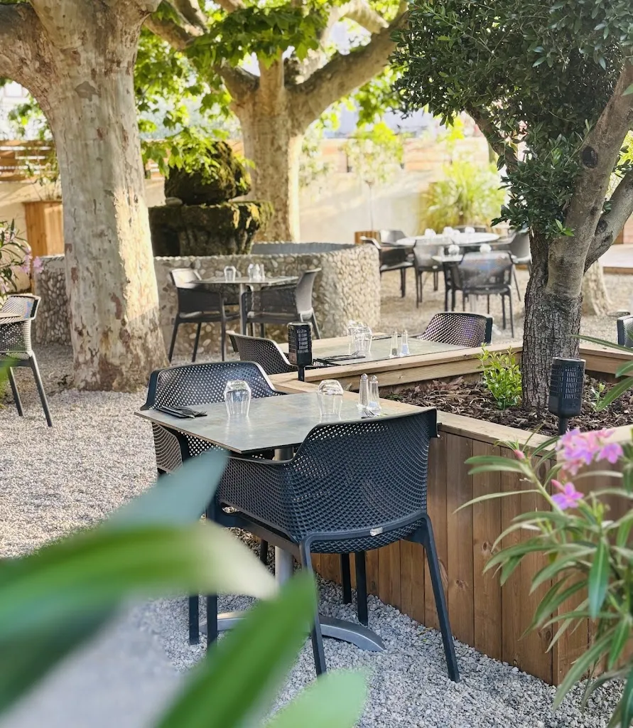 Restaurant Senas Le Terminus restaurant in Sénas