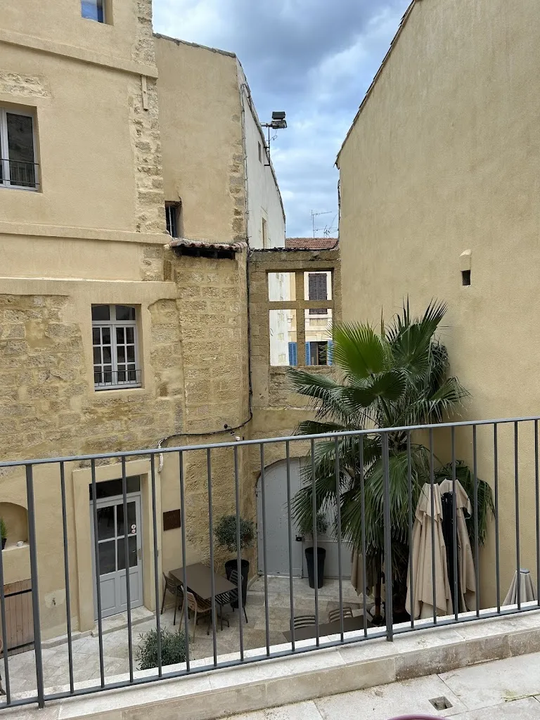 SYLVIA ambassadrice_La Maison des Lamanon_Salon-de-Provence_review
