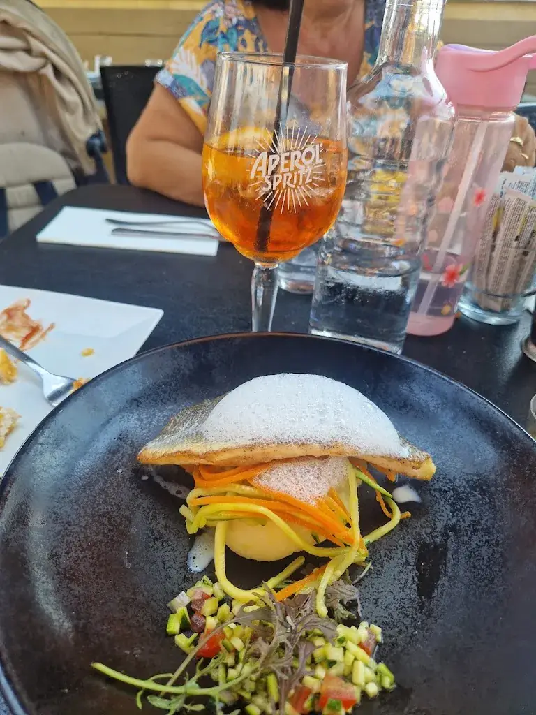 Celine_La Piazza_Seyne-sur-Mer_review