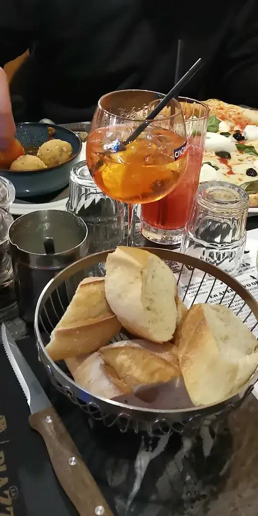 La Piazza_Seyne-sur-Mer_slider_image_2