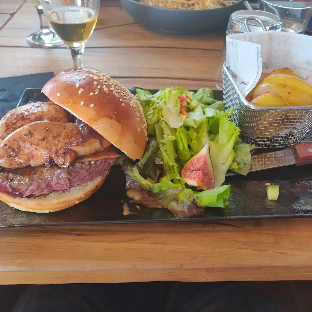 Cyrille Bousquet_The 7th Avenue_Seyne-sur-Mer_review