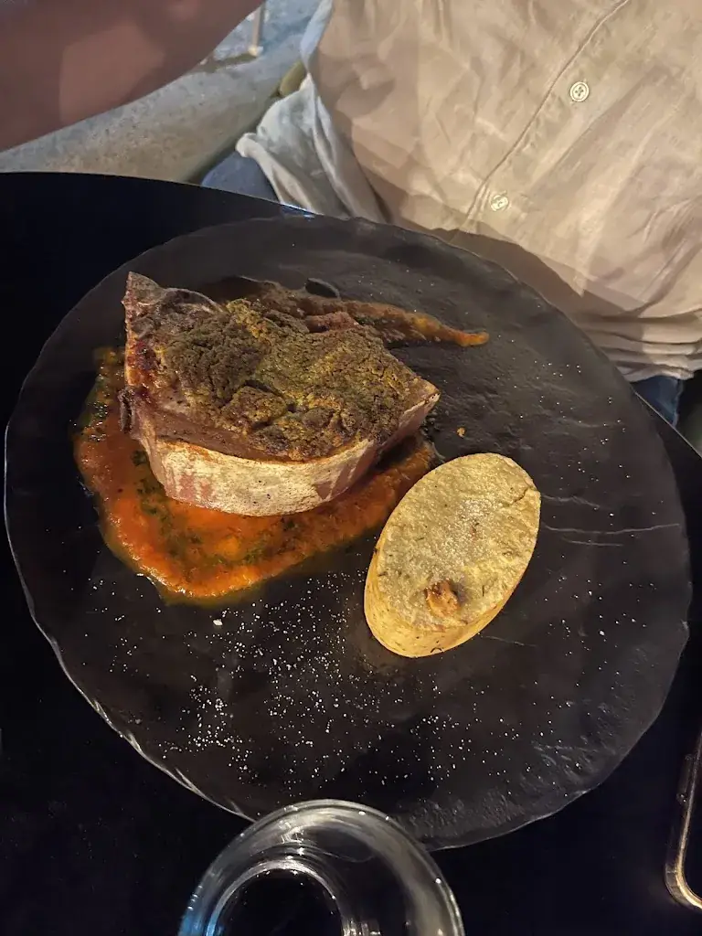 Sandrine DRL_The 7th Avenue_Seyne-sur-Mer_review