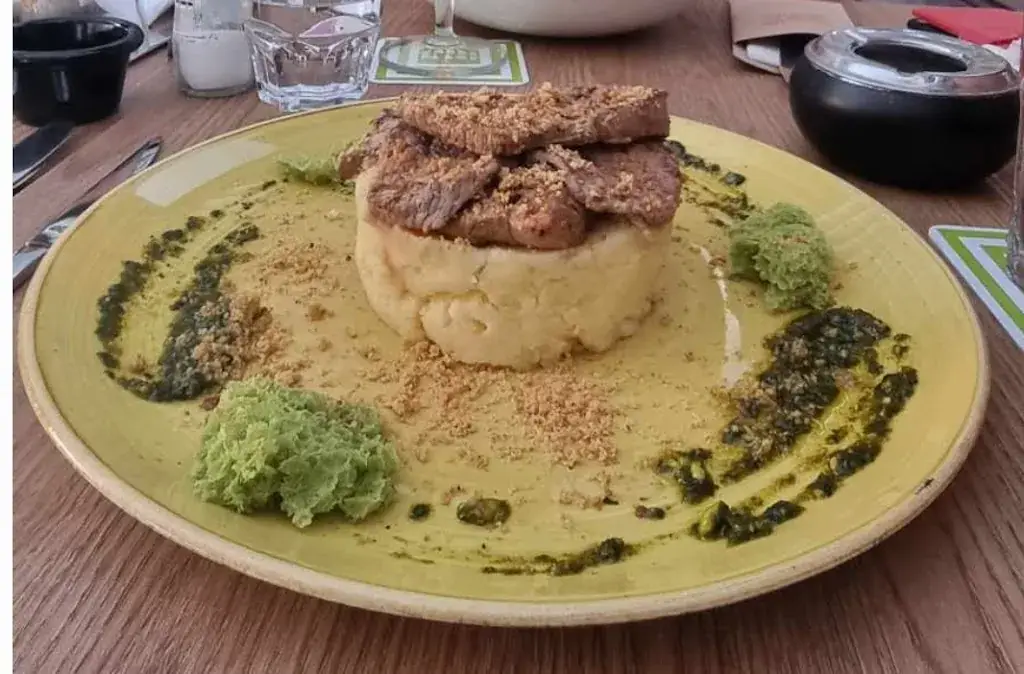 Jelena Panin_Le Carré Plage_Seyne-sur-Mer_review