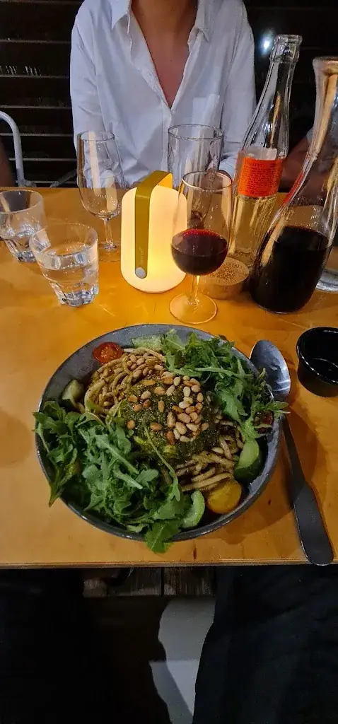 Carlos Andres Rivera_Le Carré Plage_Seyne-sur-Mer_review