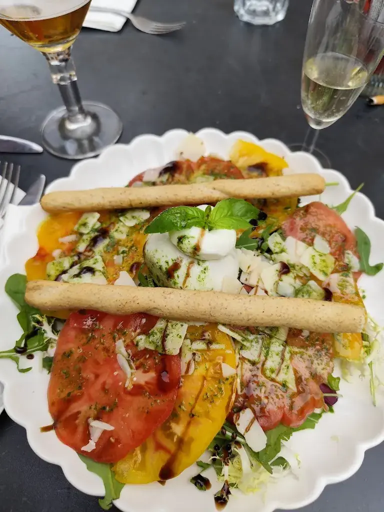 Sophie Benech_Restaurant le Café Des Arts_Seyne-sur-Mer_review