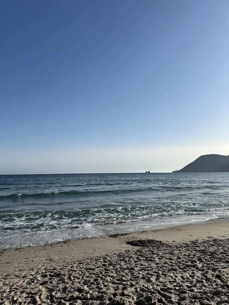 Simon Lee_Ô Grain de Sable_Seyne-sur-Mer_review