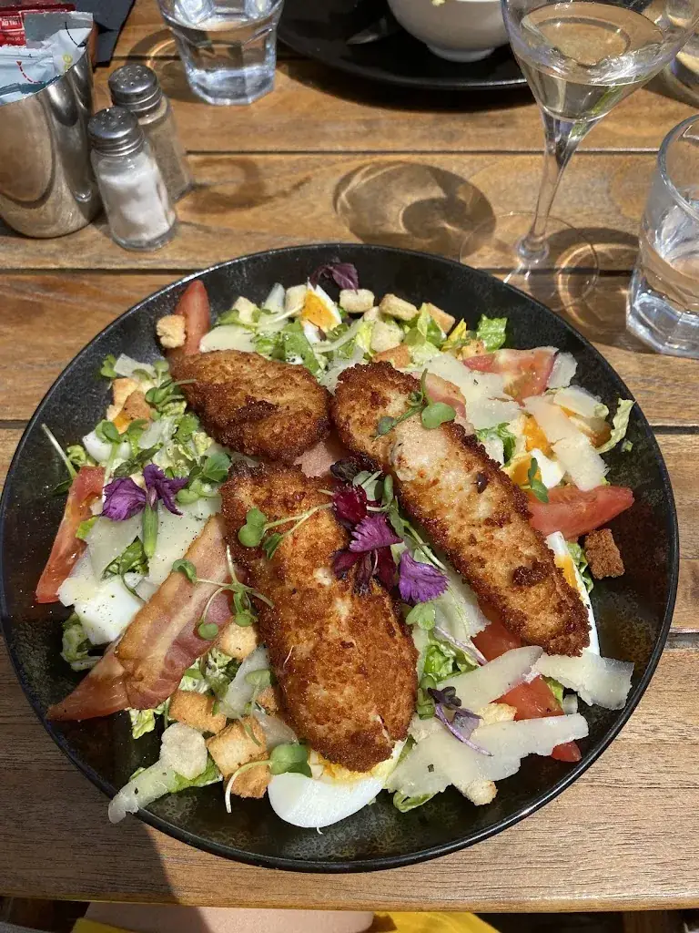 Jennifer Sierra Pendergrast_Ô Grain de Sable_Seyne-sur-Mer_review