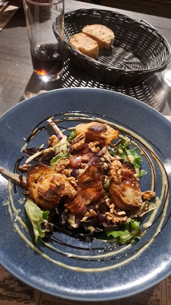 Tatiana R.Simoneaux_La Croisée des Terroirs_Poncin_review