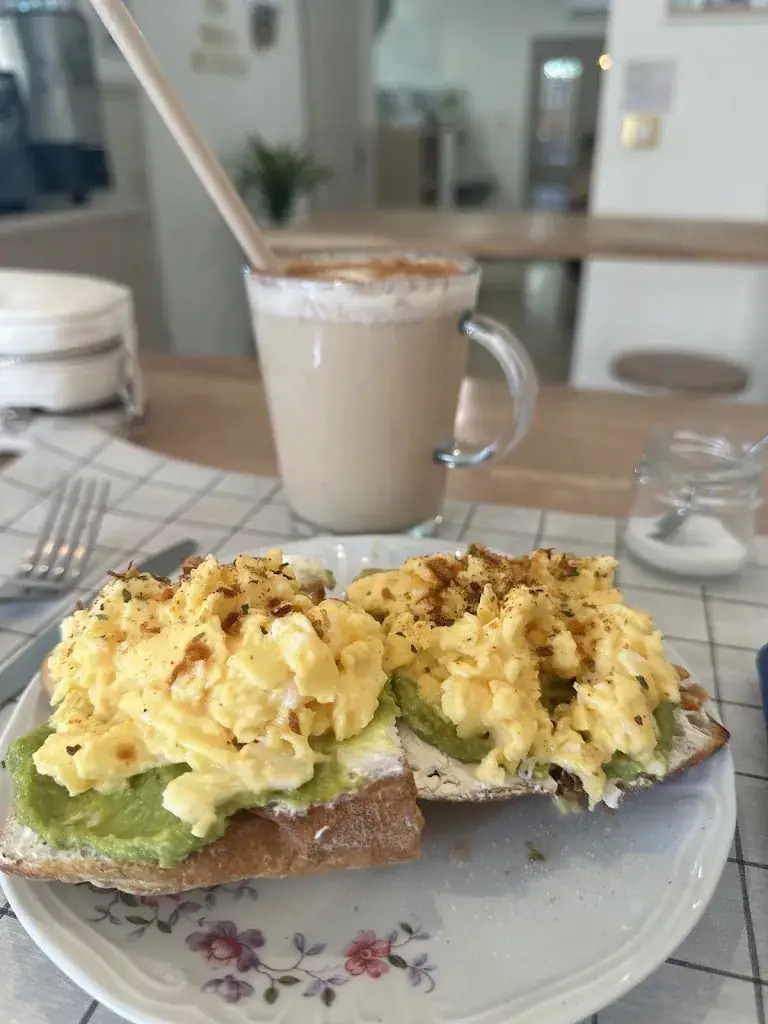 Lucia Garcia Marsili_Oh Mon Bidou_Seyne-sur-Mer_recensione