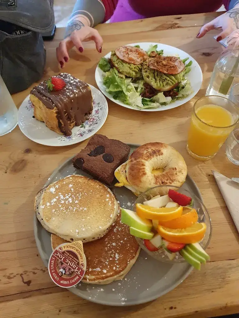 Guilherme Fadista_Oh Mon Bidou_Seyne-sur-Mer_recensione