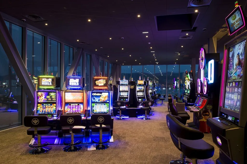 Casino JOA La Seyne_Seyne-sur-Mer_slider_image_3