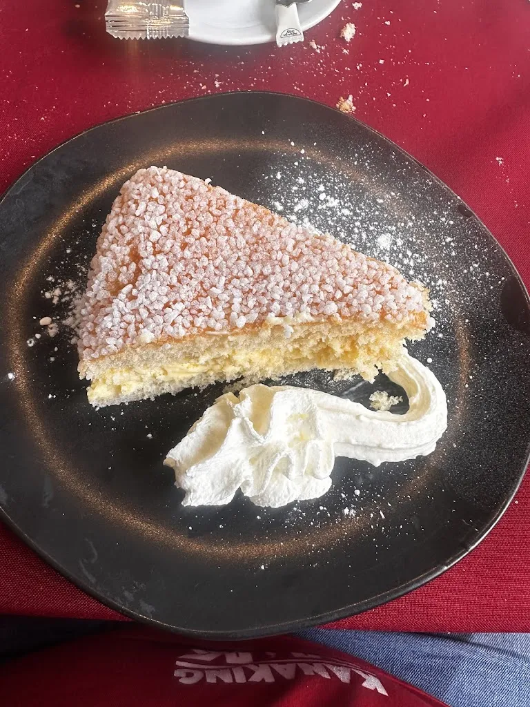 Sam Harry_La Régalade cuisine française&Italienne, produits frais, fait maison, karaoke, soirée dansante et soirée à thème_Seyne-sur-Mer_review