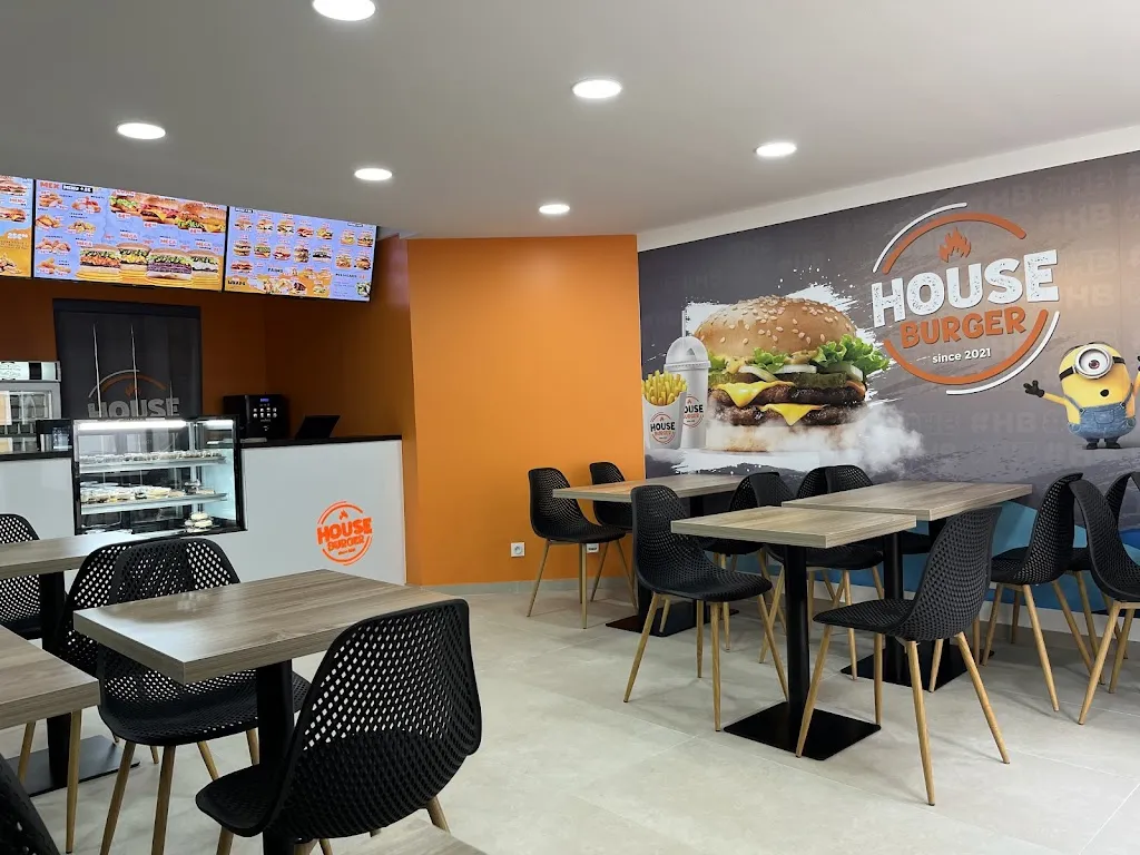 House Burger_Seyne-sur-Mer_slider_image_1