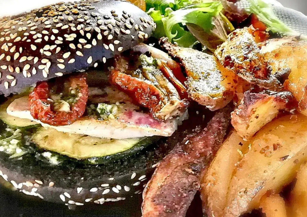 PAPILLES EN FOLY'S_Seyne-sur-Mer_slider_image_3