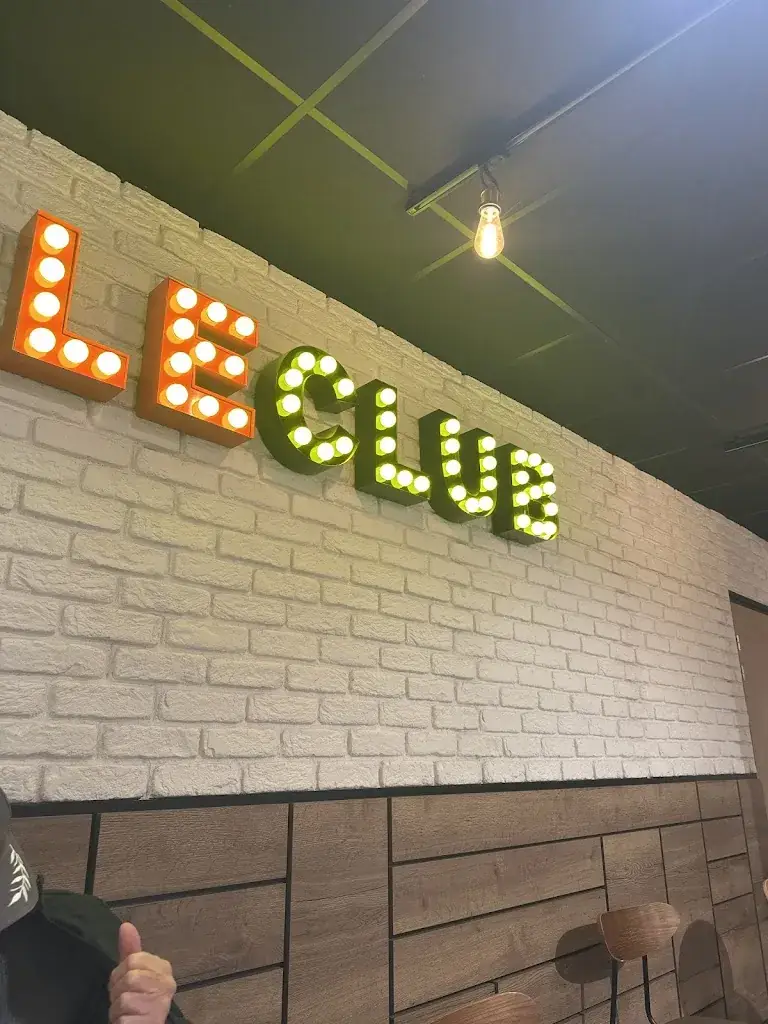 Louna_Le Club Café La Seyne-sur-mer_Seyne-sur-Mer_review