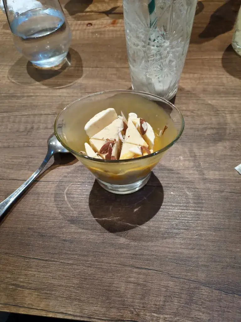 Antoine Michel Viau Simoes_Chaska Grill Restaurant_Seyne-sur-Mer_review