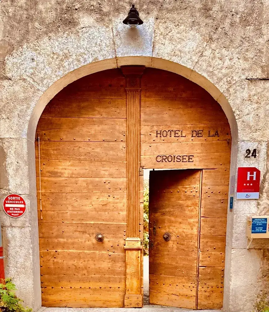 Hotel De La Croisee_Poncin_slider_image_1