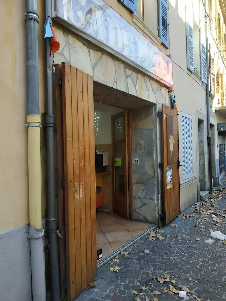 Cade Giordano Yannick restaurant in Seyne-sur-Mer