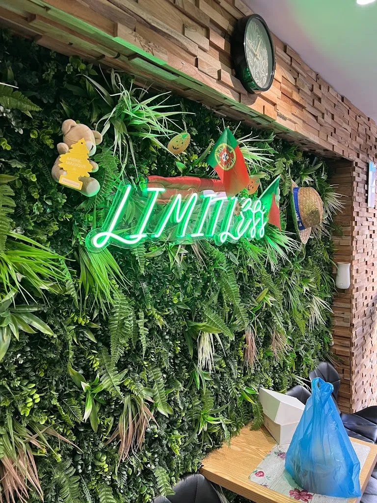 Samuel de Saint Laurent_Spécialité portugaise Limitlees_Seyne-sur-Mer_review