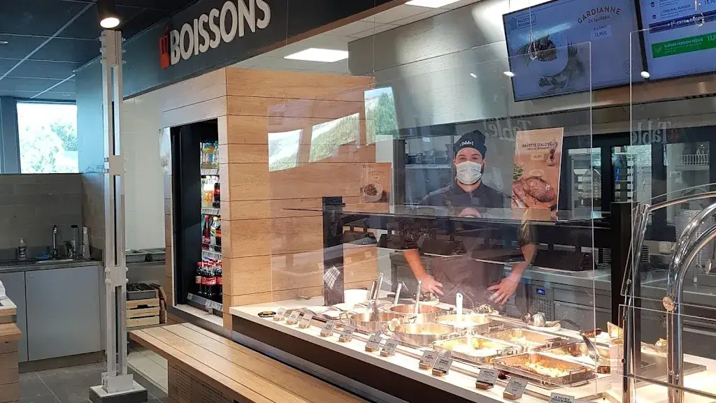 A Table!_Lançon-Provence_slider_image_1