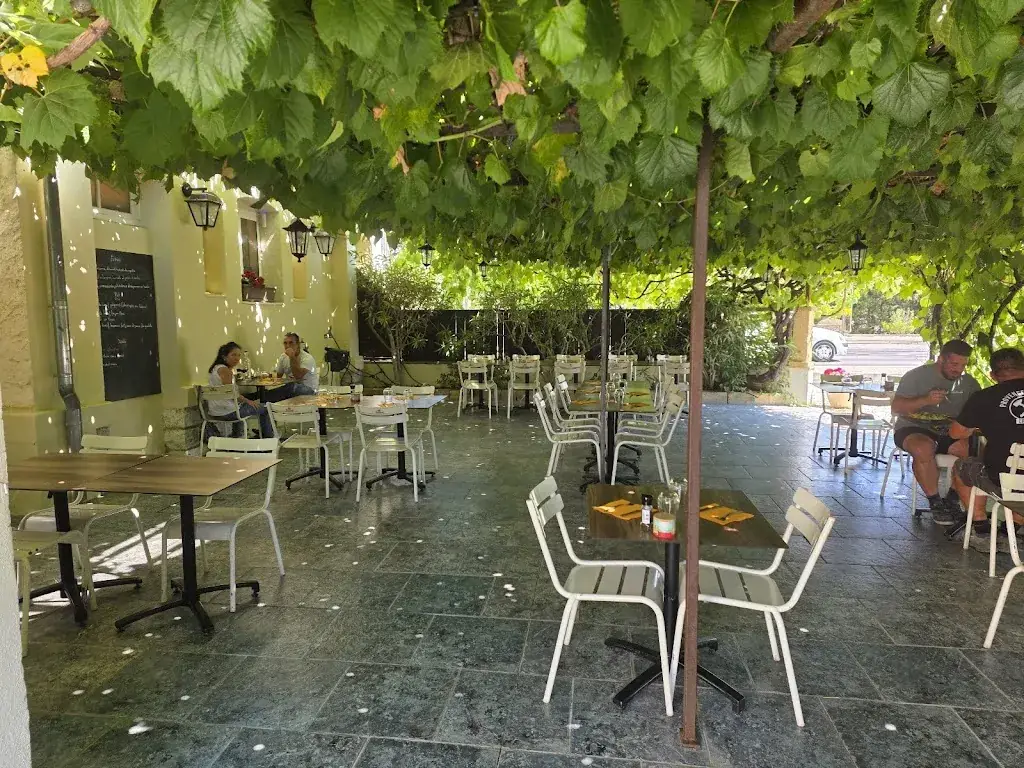 Restaurant de la gare_Lambesc_slider_image_1