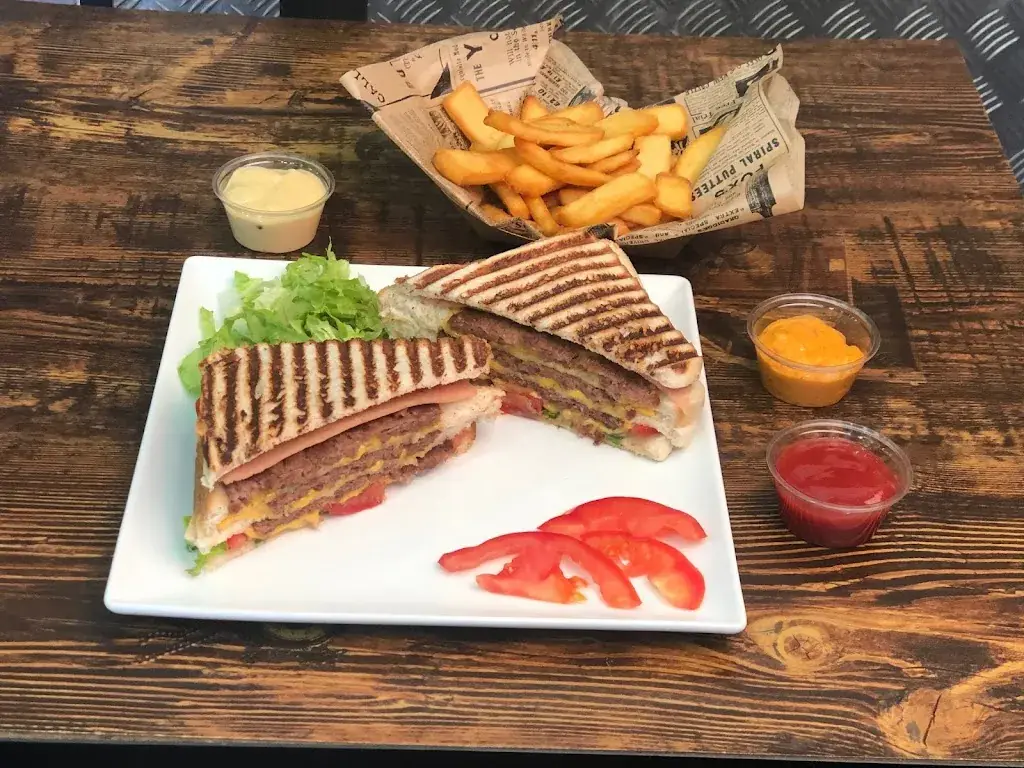 Golden Food ( near Generator )_Paris_slider_image_3