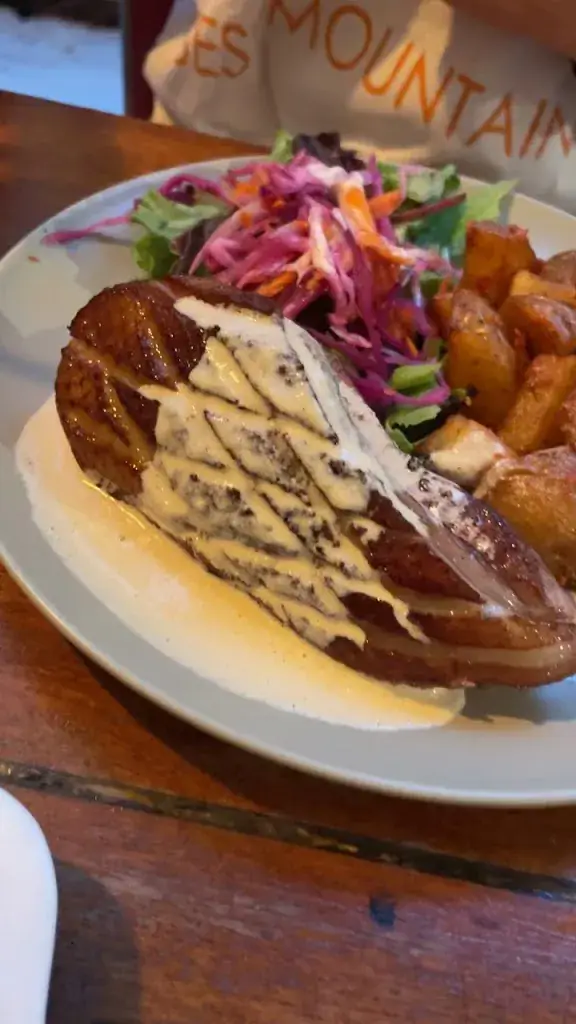 Le Hang'art_Paris_slider_image_2