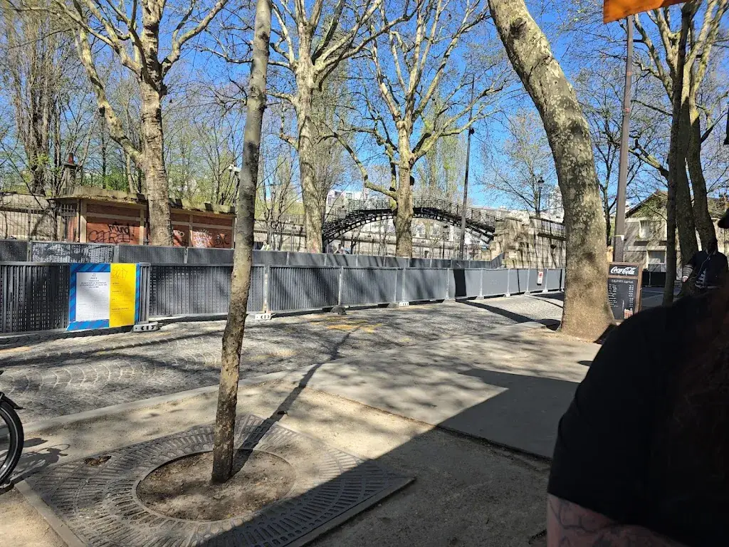 David Garner_Le Jaurès Café_Paris_review