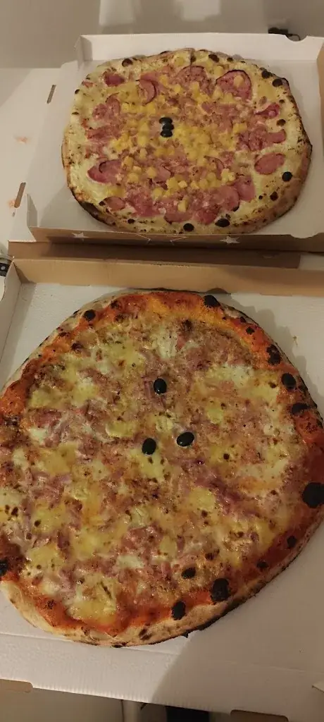 Tifanie Cantone_Pizzburger_Pont-d'Ain_review