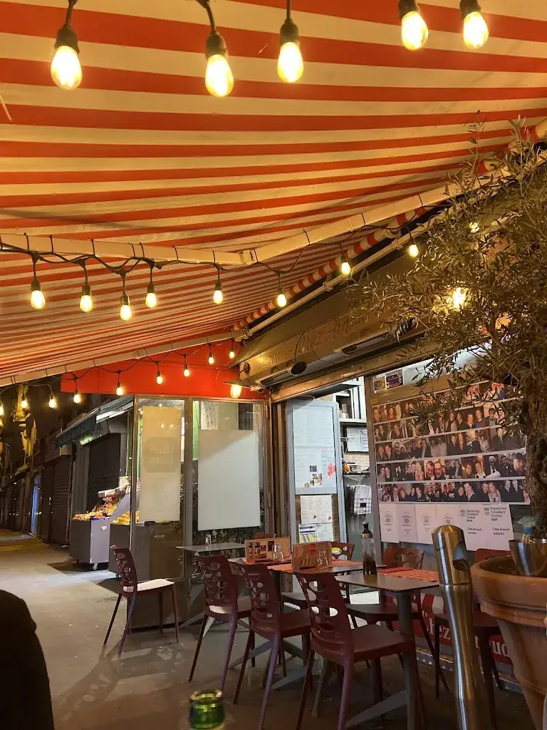 Michaela Janine_Chez Arnaud_Paris_review