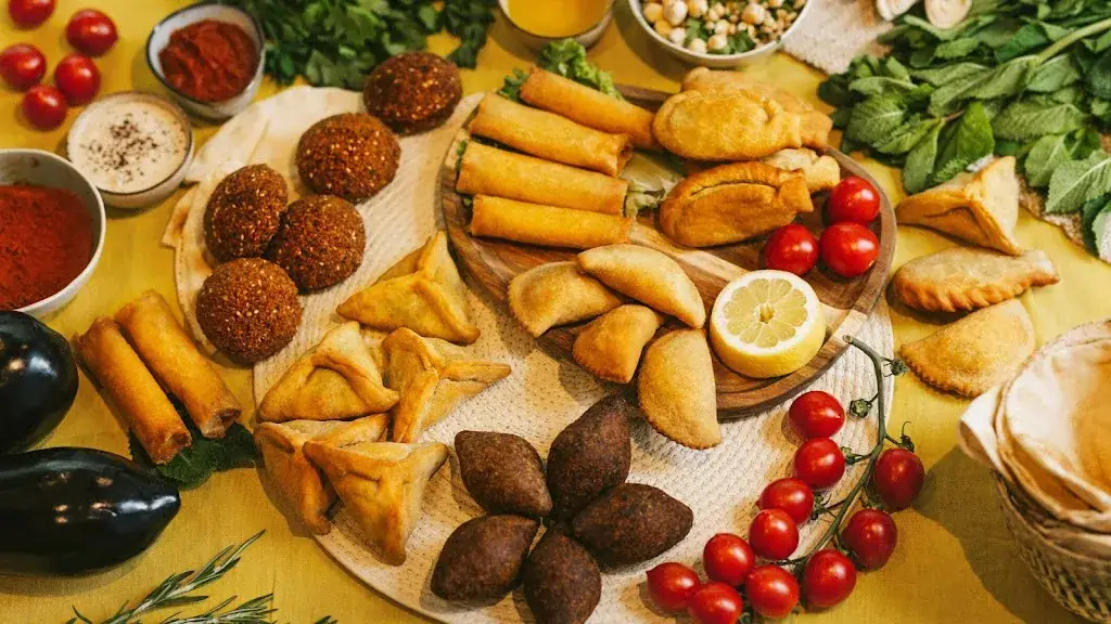 Cedars Restaurant_Paris_slider_image_3