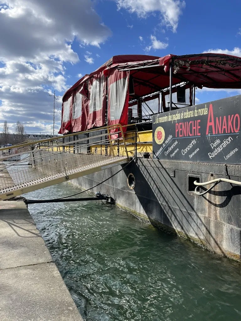 Realli_Péniche Antipode_Paris_recensione