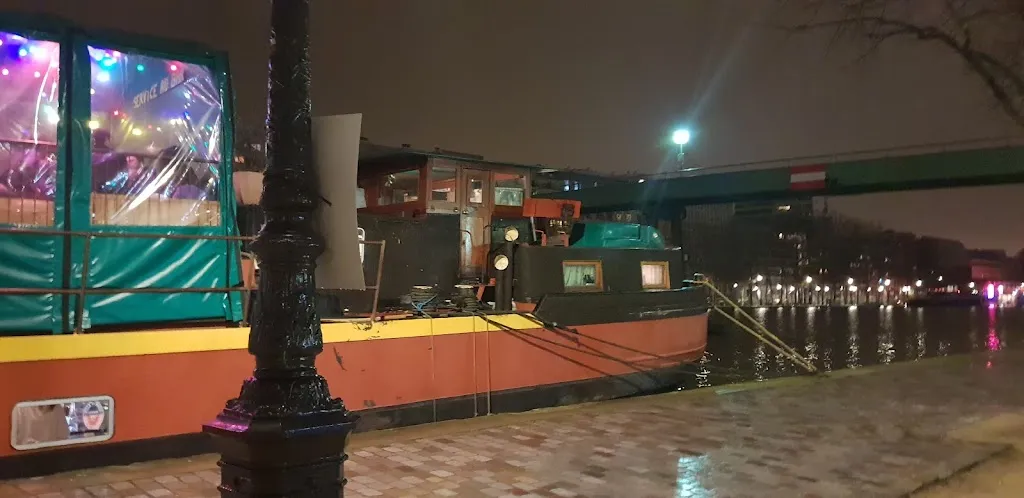 krishna Aditya T_Péniche Antipode_Paris_recensione