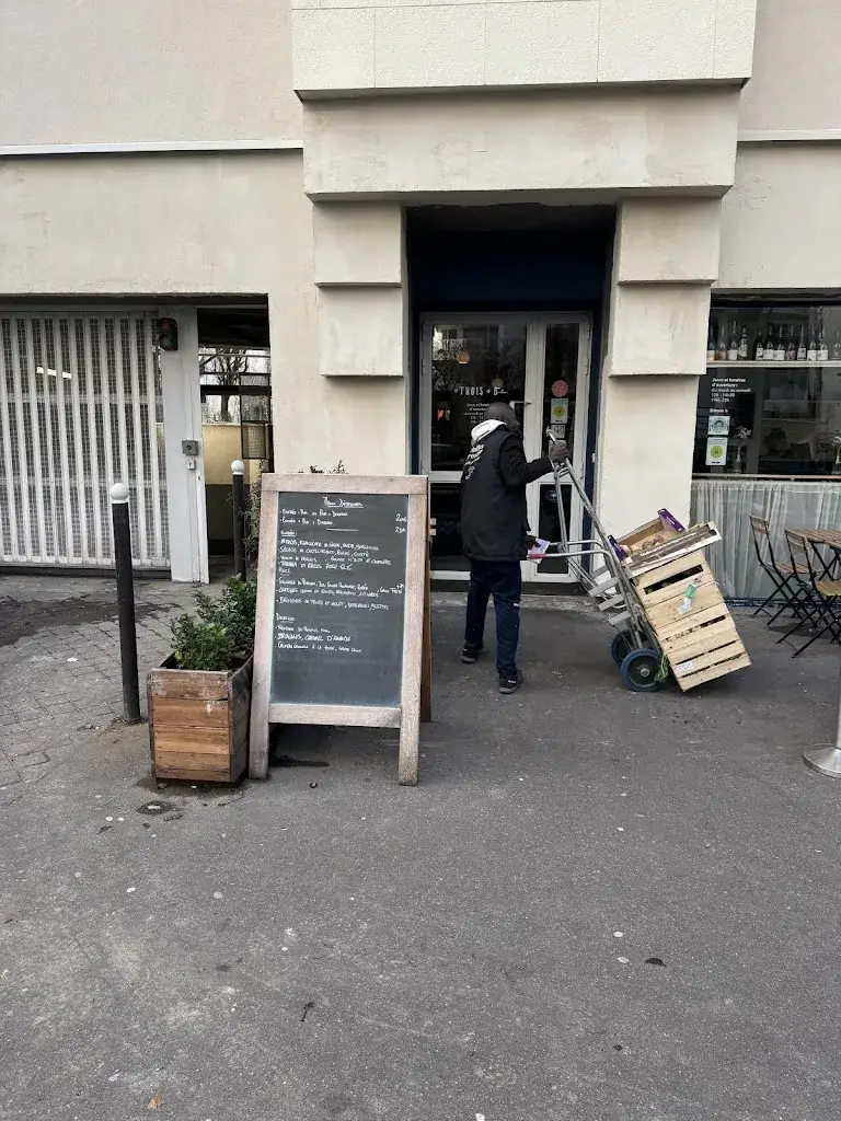 Thomas Winslett_Restaurant Trois B_Paris_review