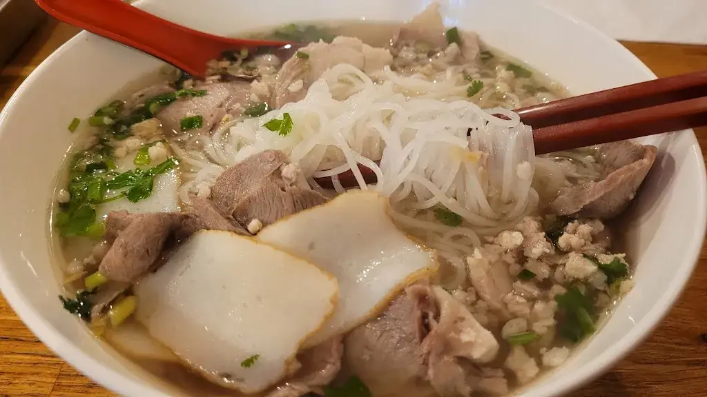 Sey Ha Sok_Chamroeun Crimée_Paris_review