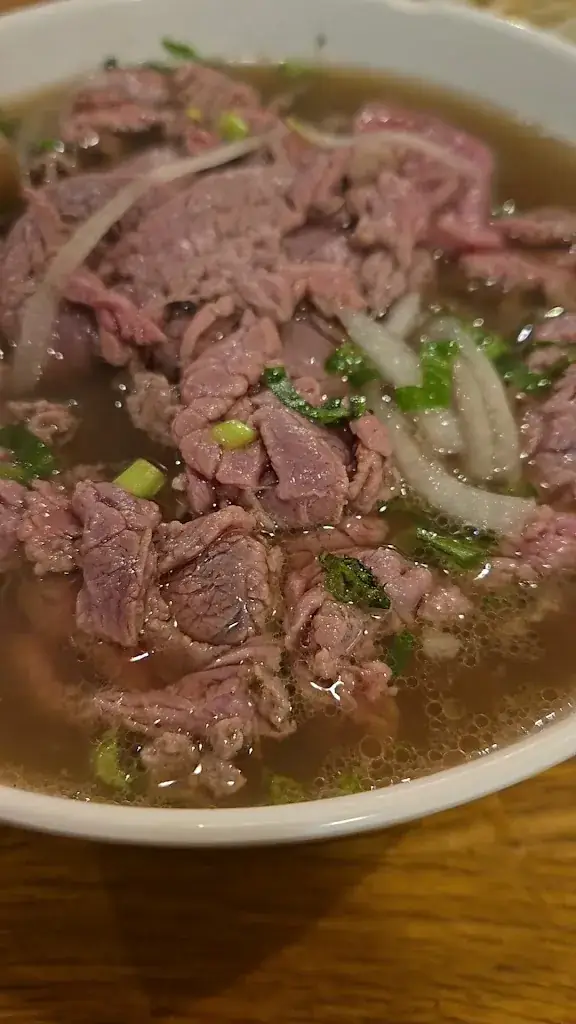 Chamroeun Crimée_Paris_slider_image_2