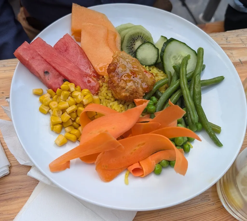 Le Bellerive_Paris_slider_image_3