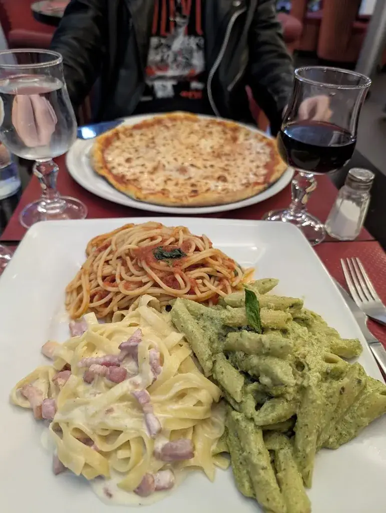 Martin_La Tour de Flandre_Paris_review