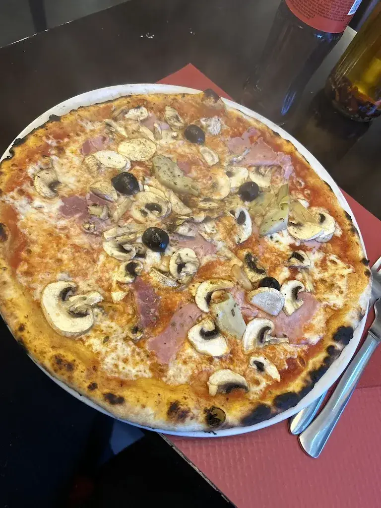 Roni Ellison_La Tour de Flandre_Paris_review