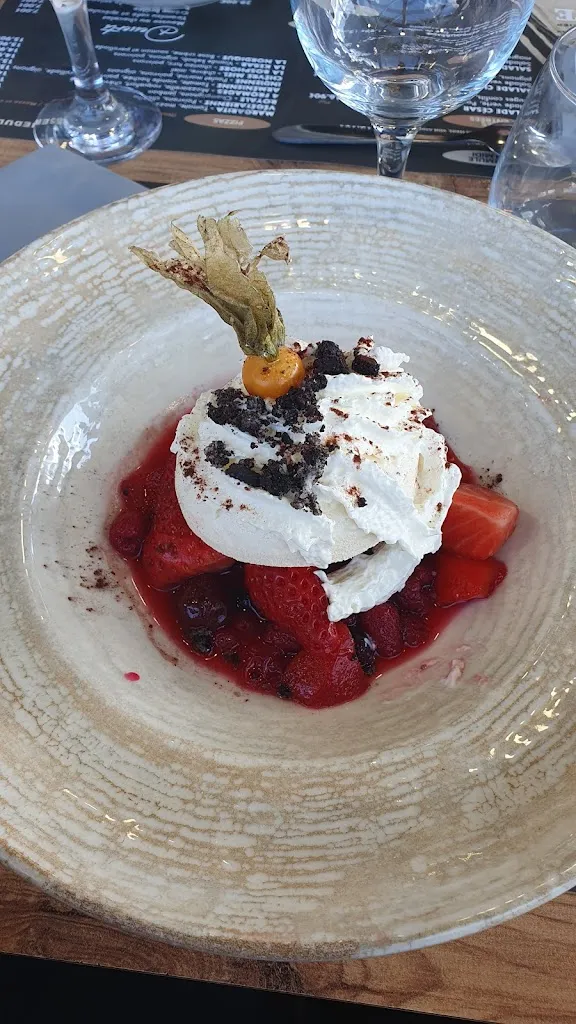 Amandine De Nanteuil_Brasserie du Lac les Girardes Lapalud_Lapalud_review