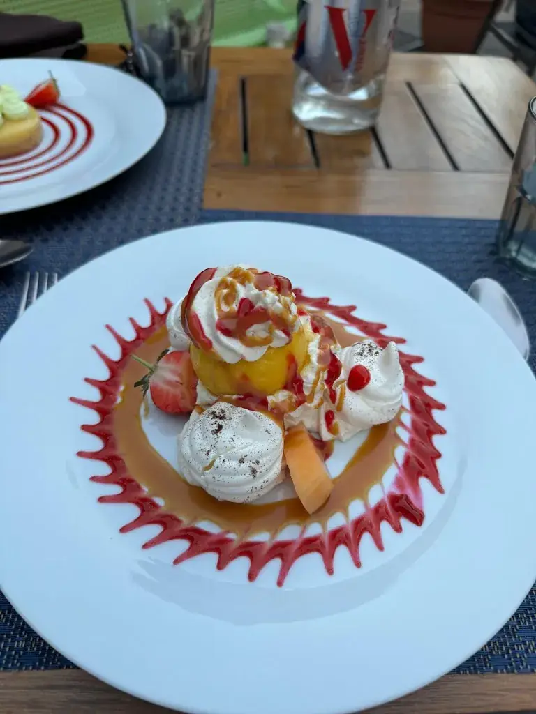 Donna Picton-Owen_L'Ecole des Filles_Bar-sur-Loup_recensione